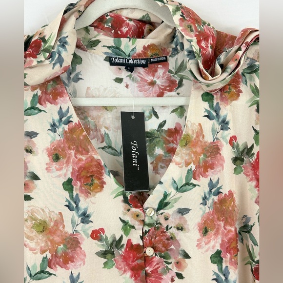 Tolani Collection Julie Sand Floral Long Sleeve V Neck Attached Scarf Bl… - Picture 6 of 10